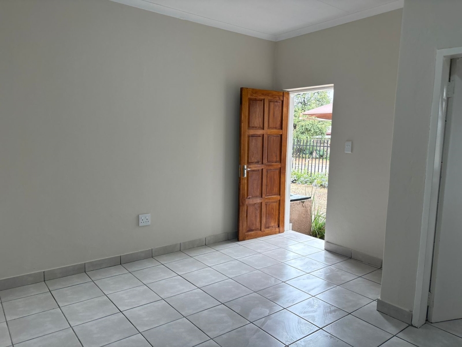 To Let 2 Bedroom Property for Rent in Wilkoppies North West